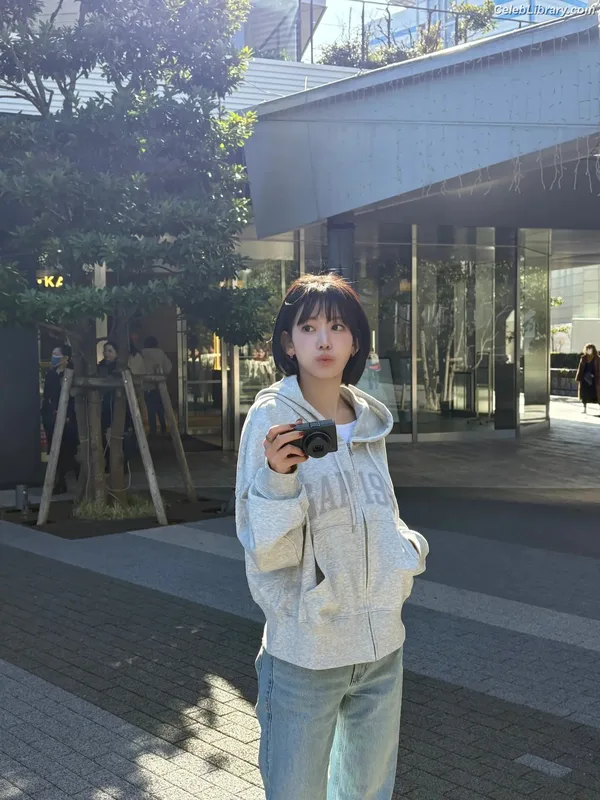 Sakura Miyawaki 宮脇 咲良  LESSERAFIM photo 14 of 730