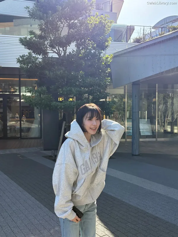 Sakura Miyawaki 宮脇 咲良  LESSERAFIM photo 17 of 730