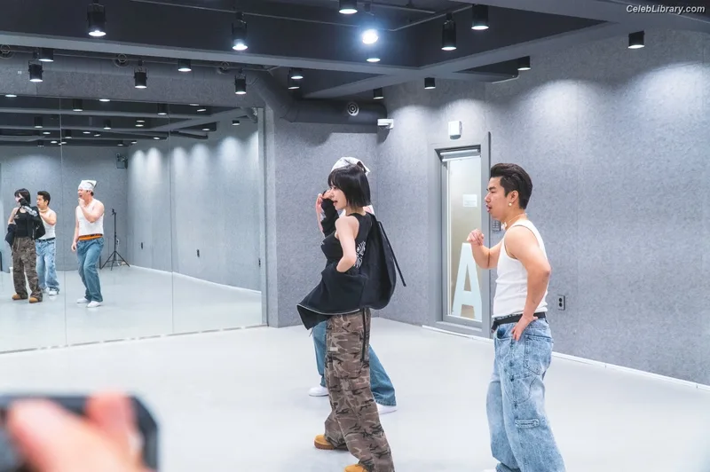 Sakura Miyawaki 宮脇 咲良  LESSERAFIM photo 13 of 730