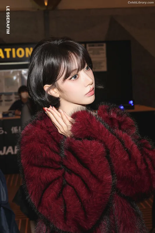Sakura Miyawaki 宮脇 咲良  LESSERAFIM photo 18 of 730