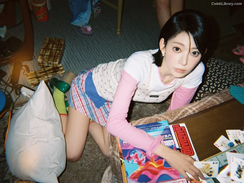 Sakura Miyawaki 宮脇 咲良 LESSERAFIM photo 1 of 730