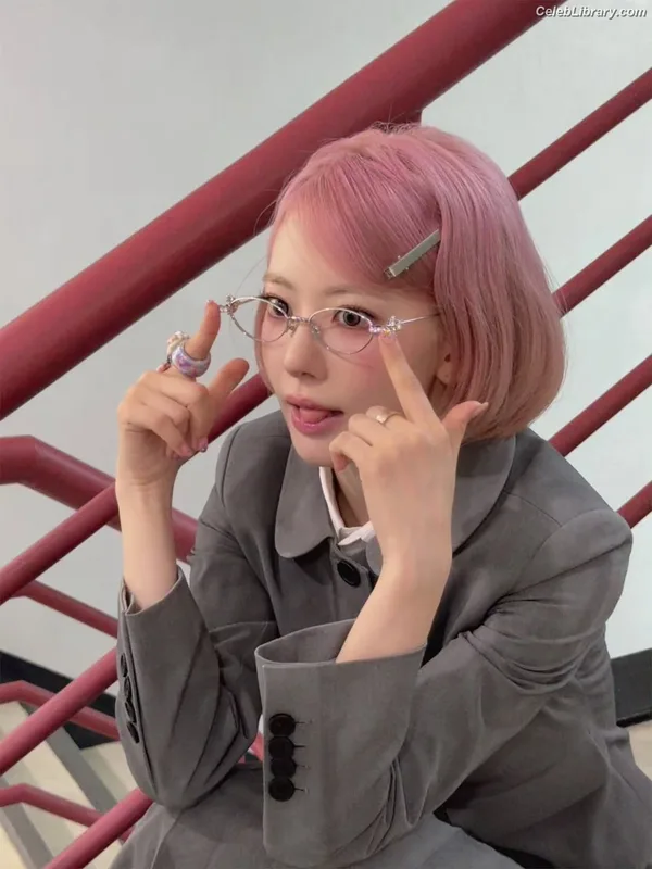 Sakura Miyawaki 宮脇 咲良 LESSERAFIM photo 11 of 730