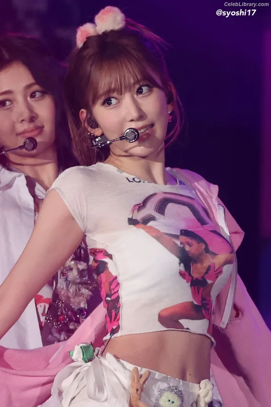 Sakura Miyawaki 宮脇 咲良 LESSERAFIM photo 19 of 730