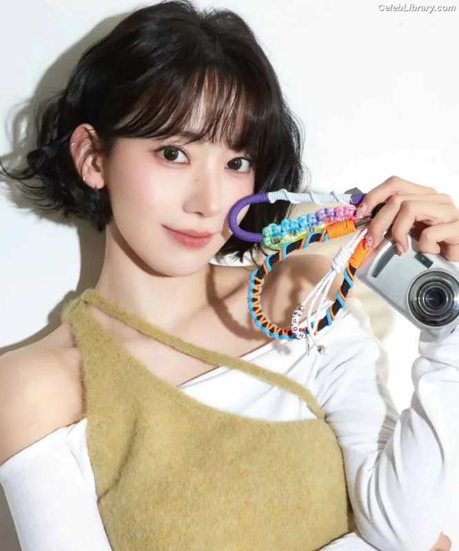 Sakura Miyawaki 宮脇 咲良  LESSERAFIM photo 20 of 730