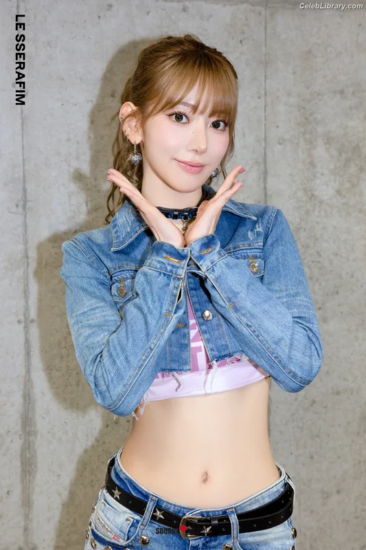 Sakura Miyawaki 宮脇 咲良  LESSERAFIM photo 5 of 730