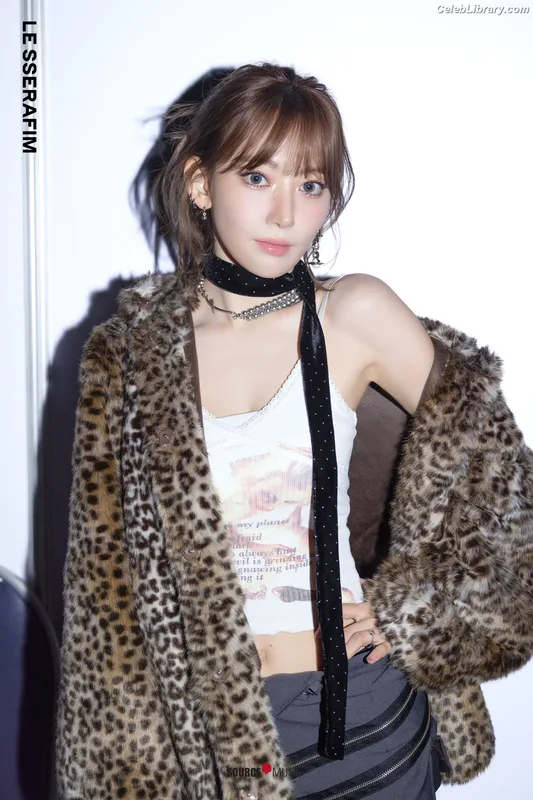 Sakura Miyawaki 宮脇 咲良  LESSERAFIM photo 7 of 730