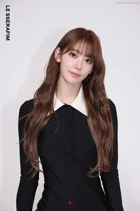 Sakura Miyawaki 宮脇 咲良  LESSERAFIM photo 8 of 730
