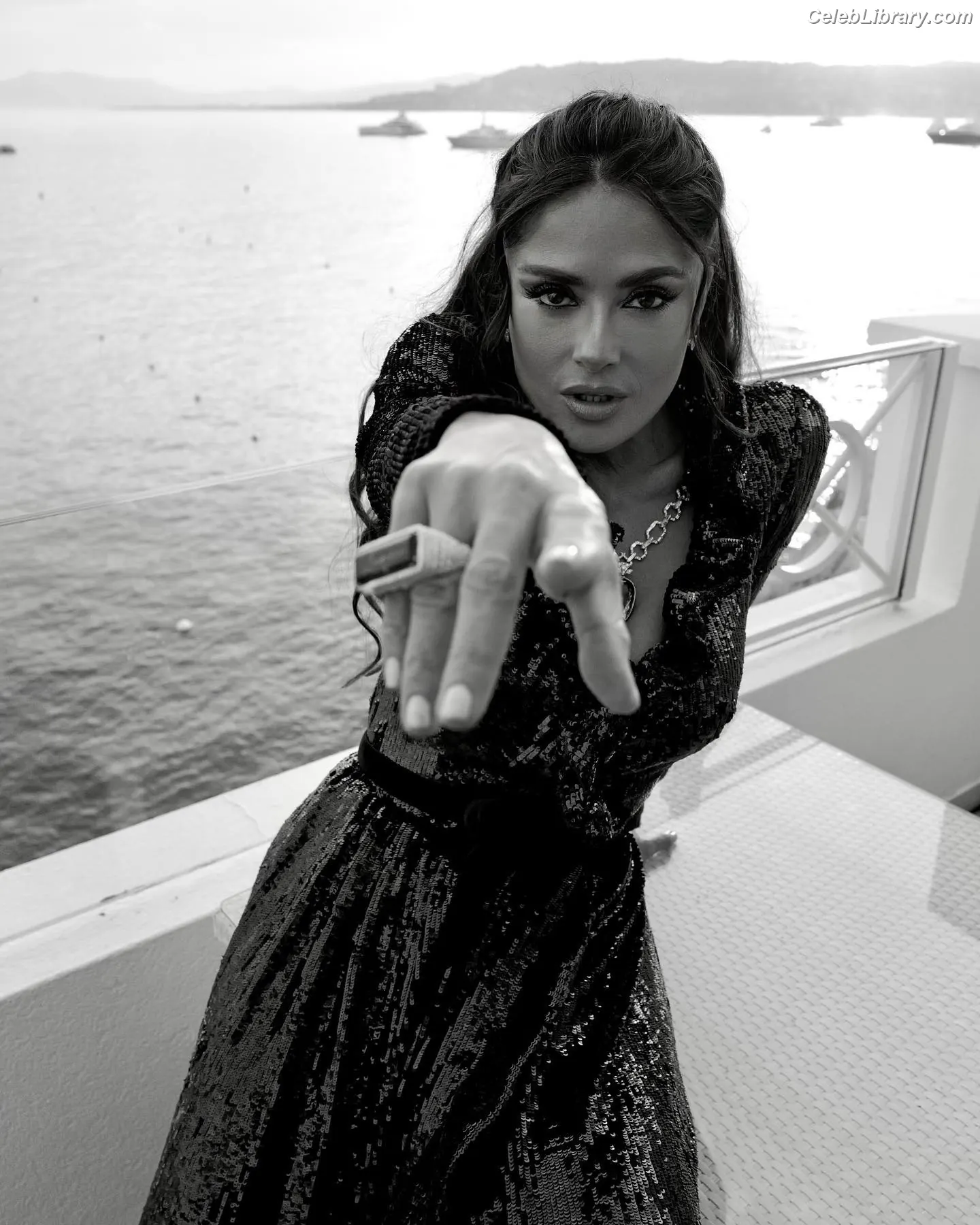 Salma Hayek photo 20 of 3054