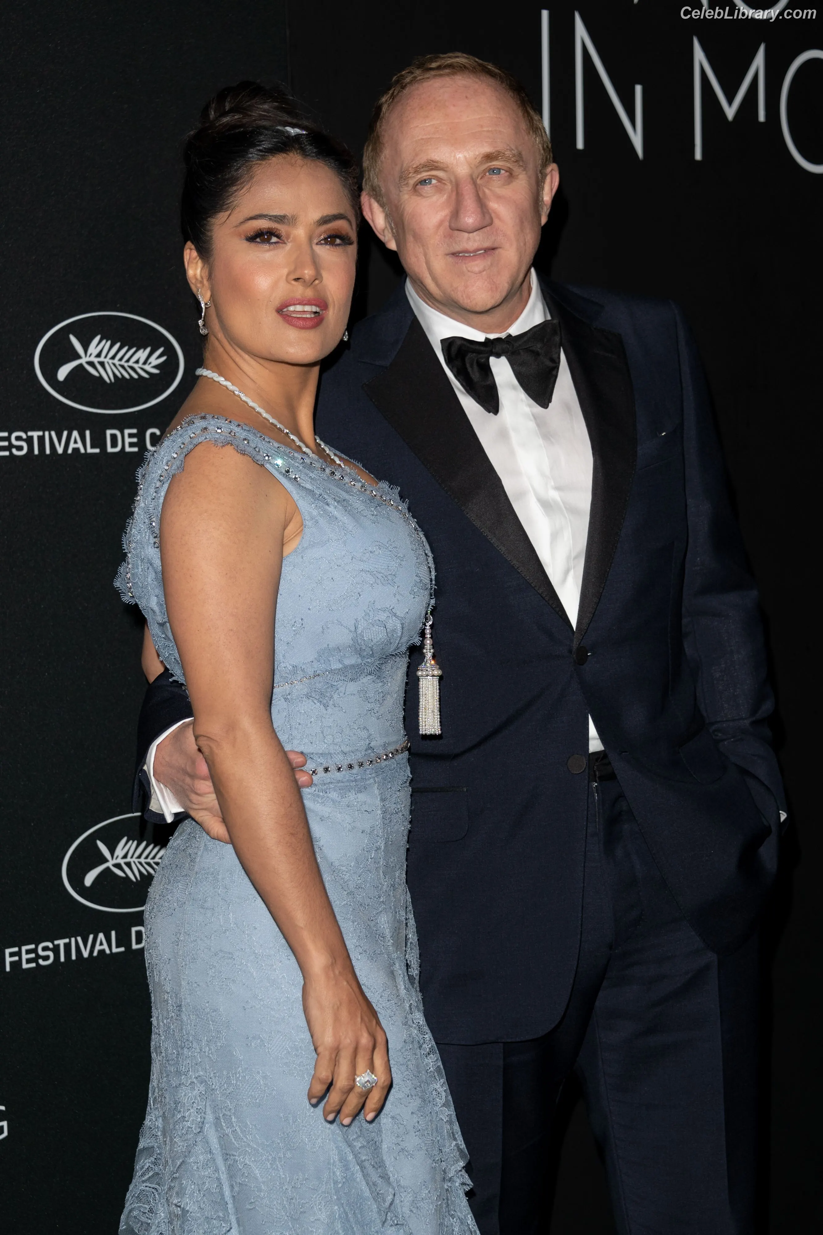 Salma Hayek photo 14 of 3054