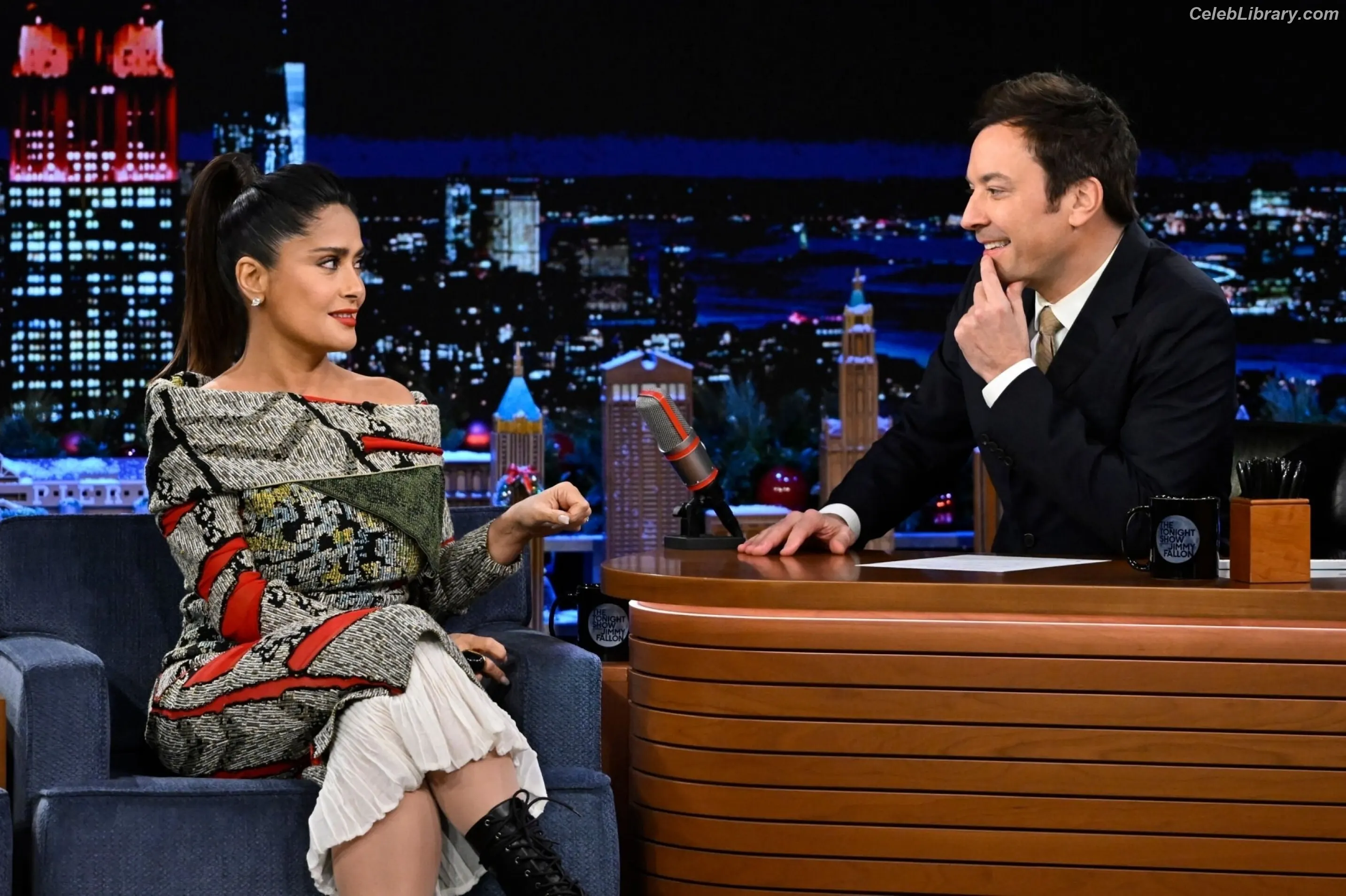 Salma Hayek photo 22 of 3054