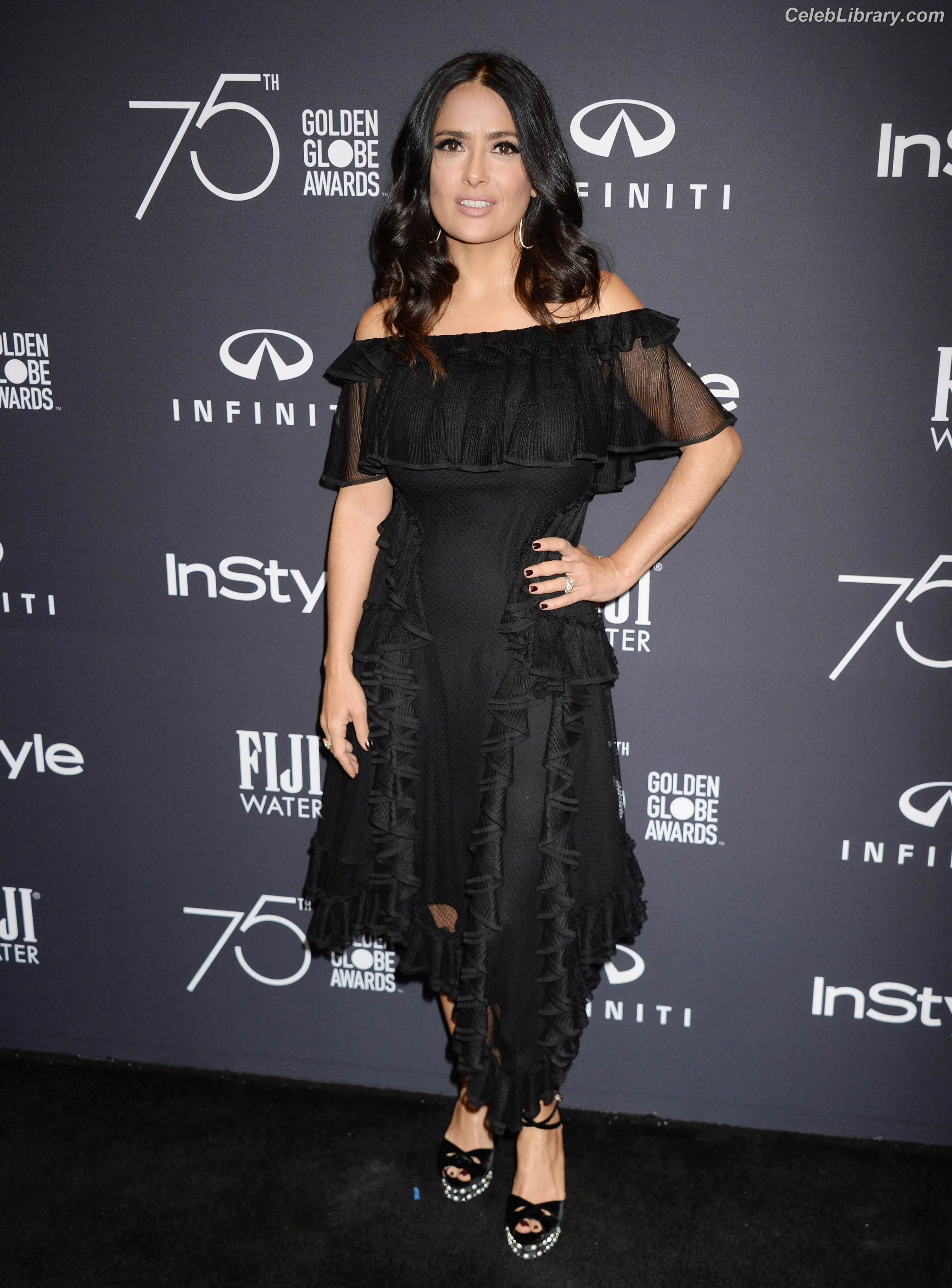 Salma Hayek photo 8 of 3054