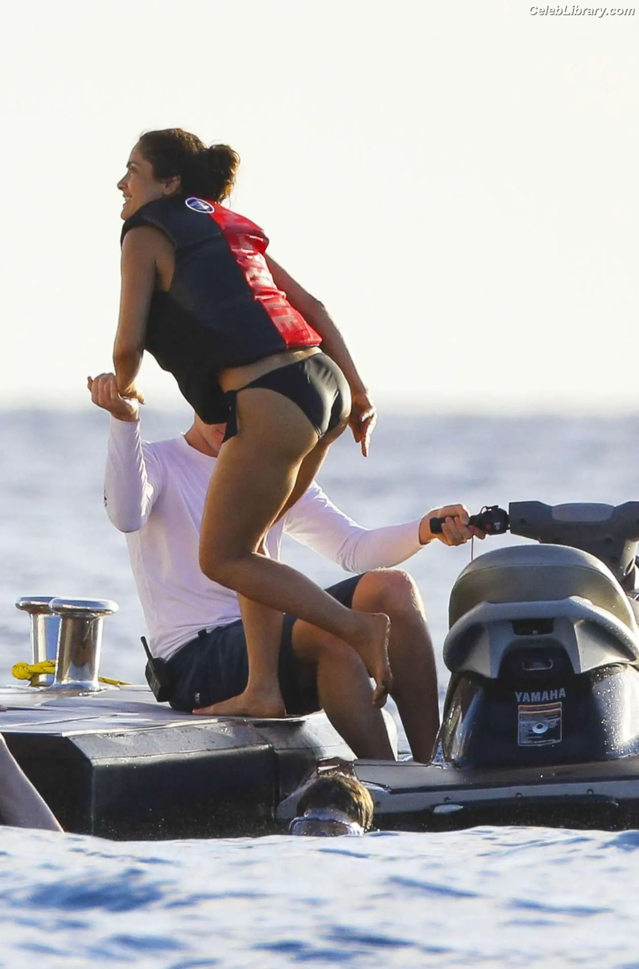 Salma Hayek photo 20 of 3054