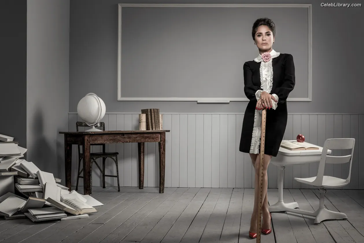 Salma Hayek photo 5 of 3054