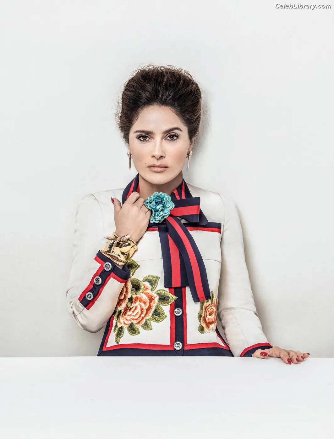 Salma Hayek photo 6 of 3054