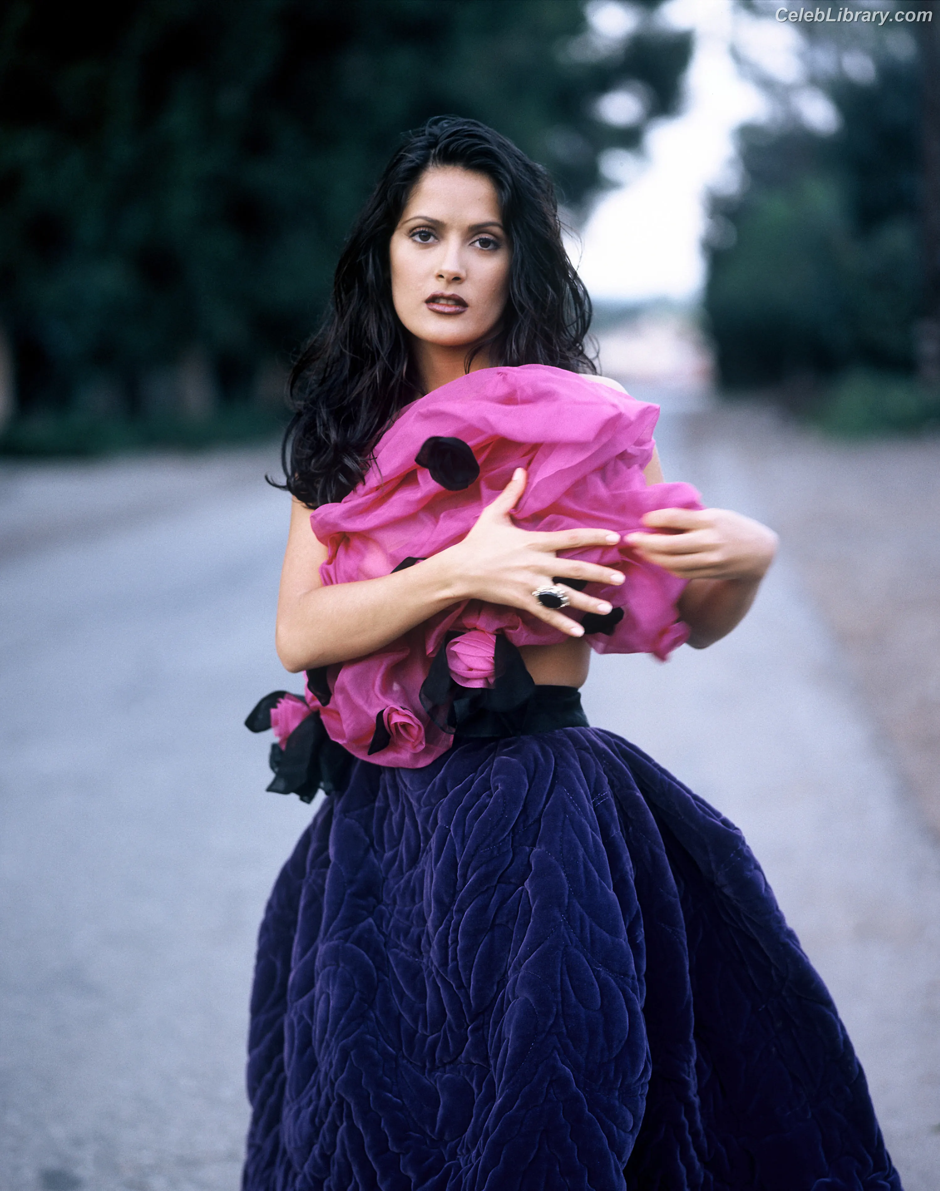 Salma Hayek photo 17 of 3054