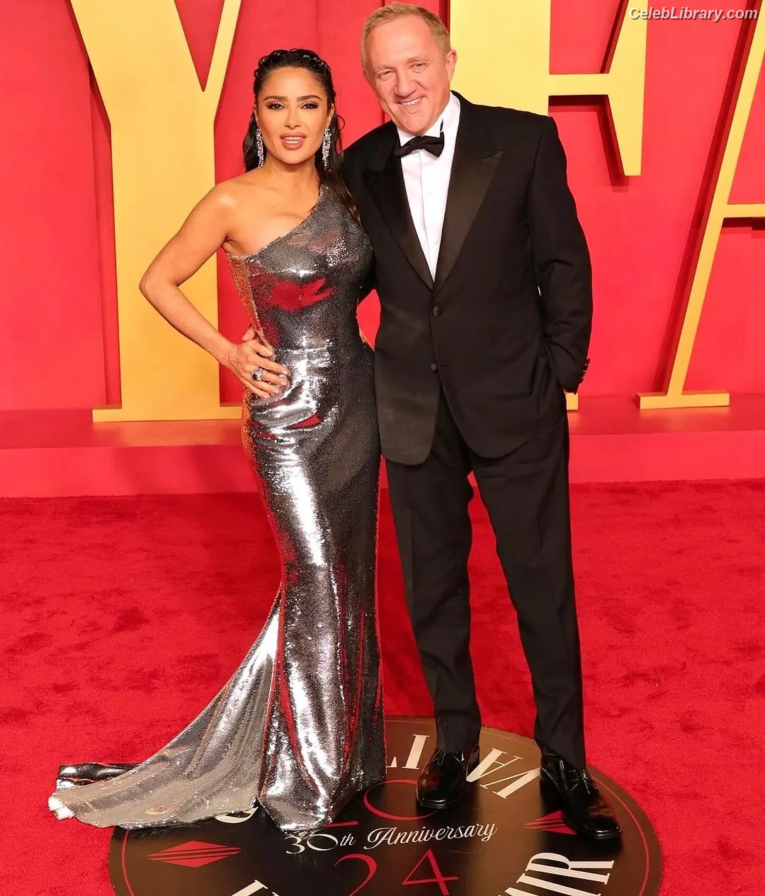 Salma Hayek photo 19 of 3054