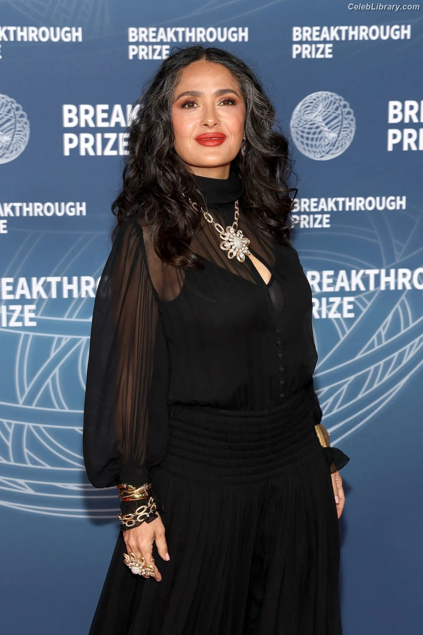 Salma Hayek photo 15 of 3054