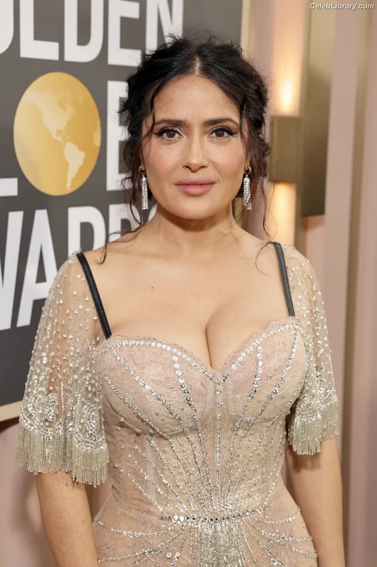Salma Hayek photo 2 of 3053