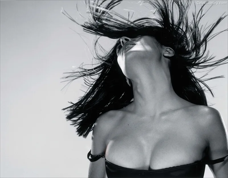 Salma Hayek photo 24 of 3053