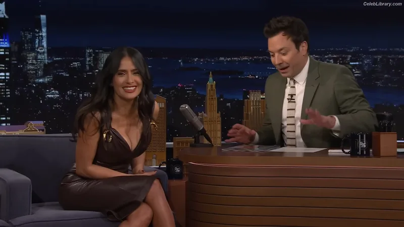 Salma Hayek photo 17 of 3053