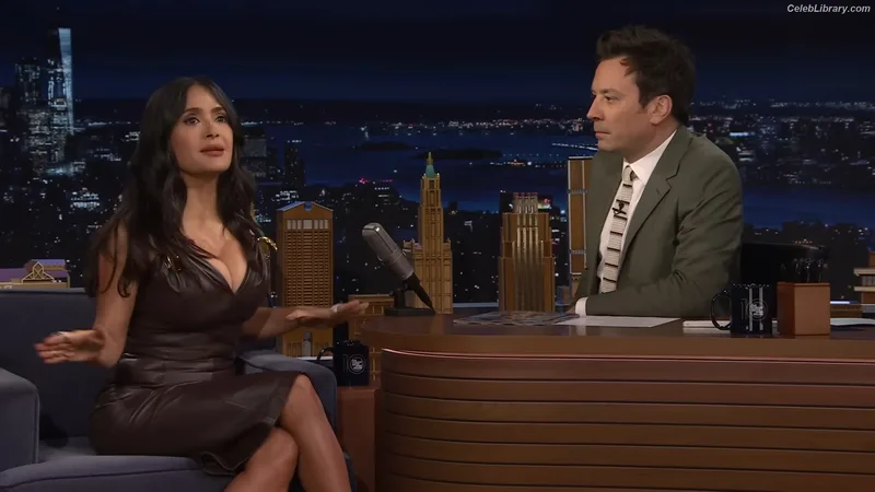 Salma Hayek photo 24 of 3053