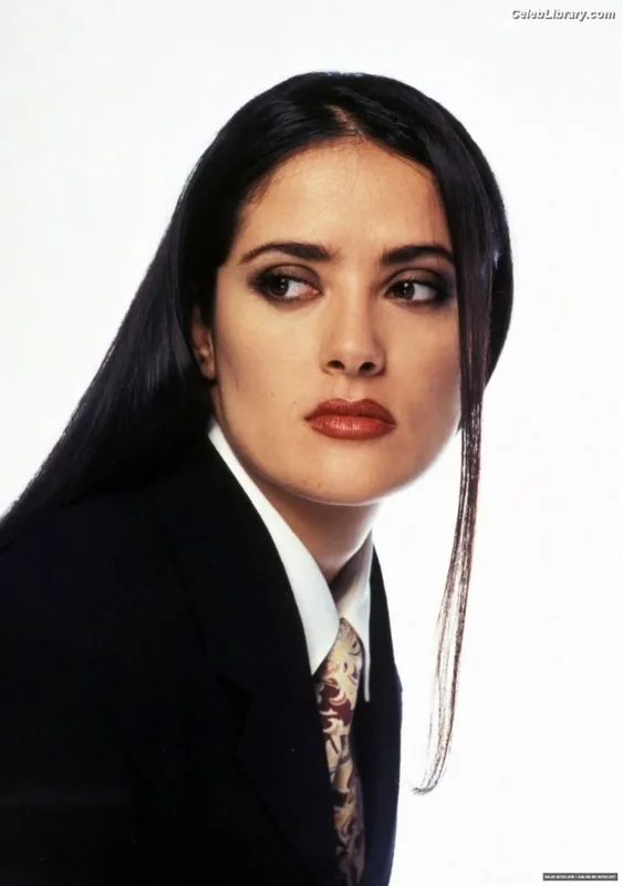 Salma Hayek photo 22 of 3053