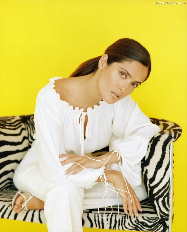 Salma Hayek photo 18 of 3053