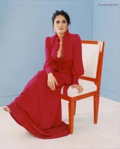 Salma Hayek photo 5 of 3053