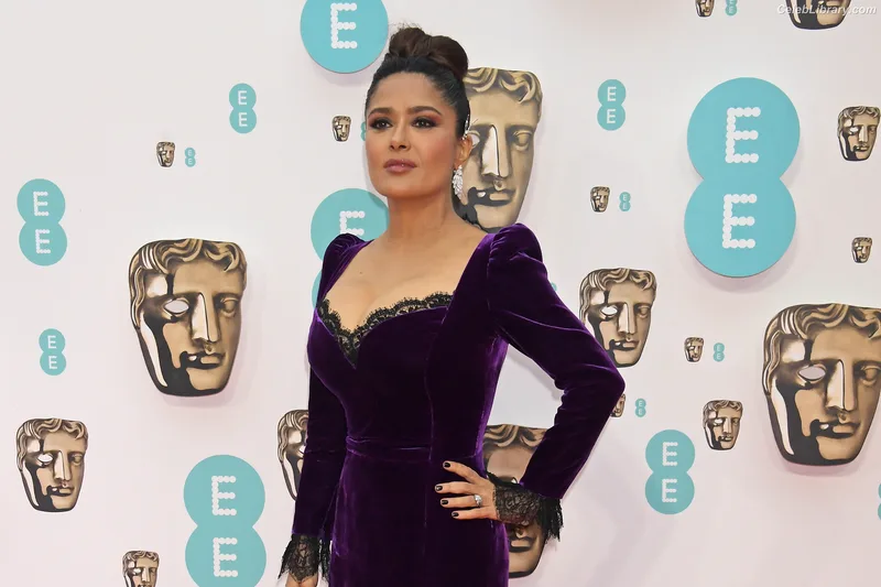 Salma Hayek photo 12 of 3053