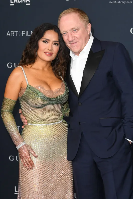 Salma Hayek photo 12 of 3053