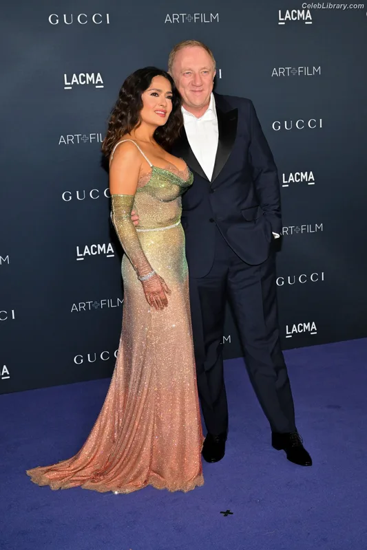 Salma Hayek photo 13 of 3053