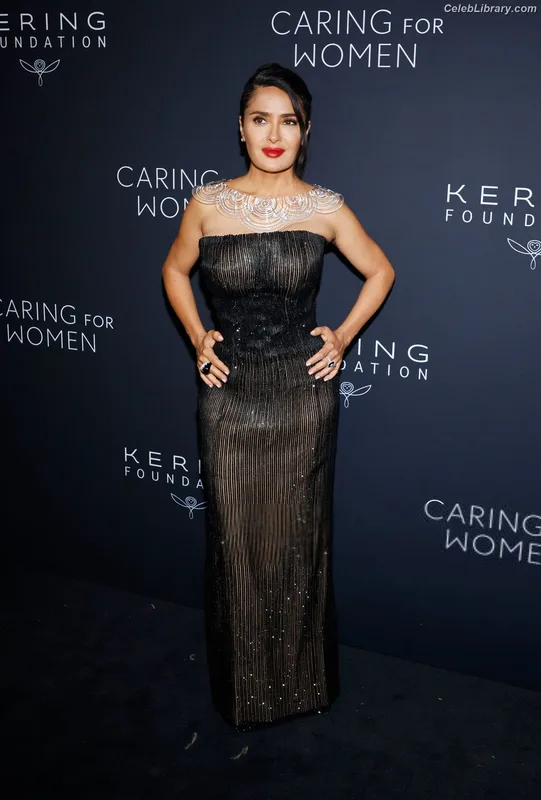 Salma Hayek photo 21 of 3053