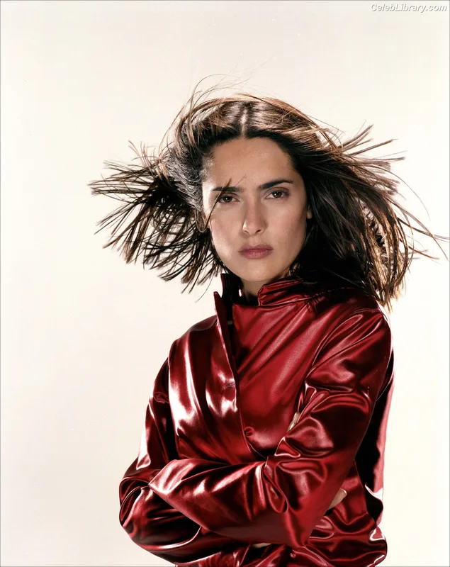 Salma Hayek photo 9 of 3053