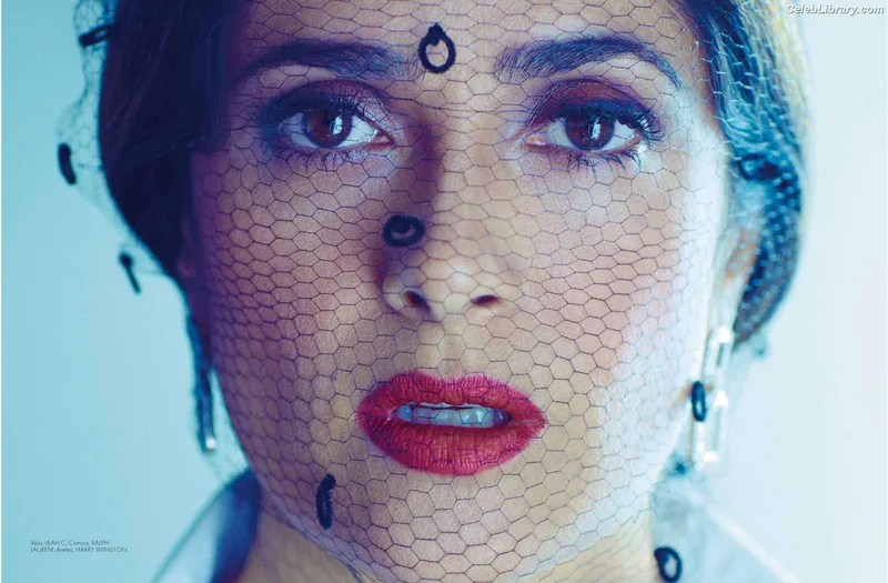 Salma Hayek photo 6 of 3053