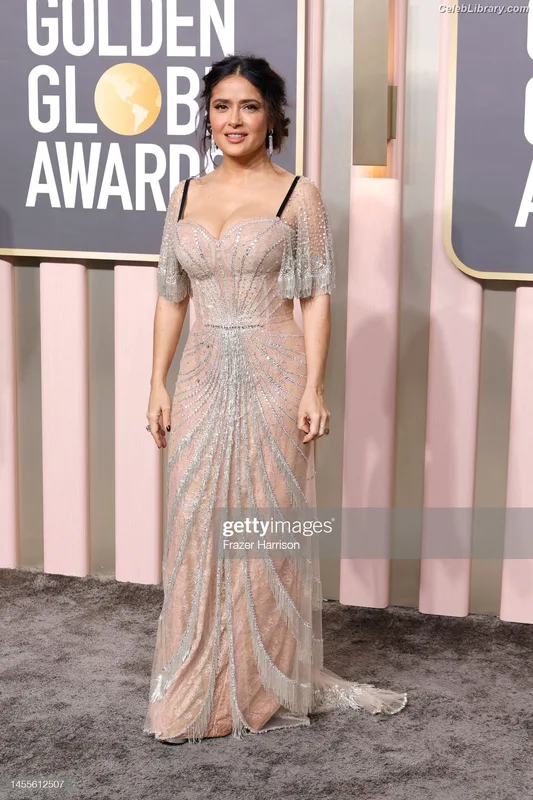 Salma Hayek photo 3 of 3053