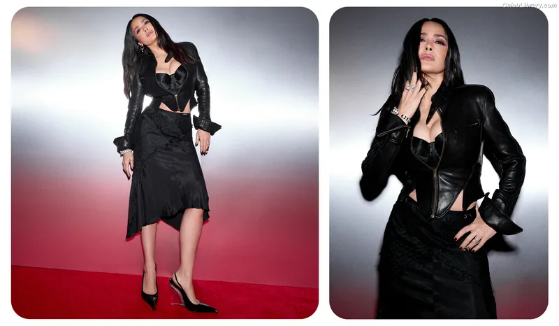 Salma Hayek photo 5 of 3053