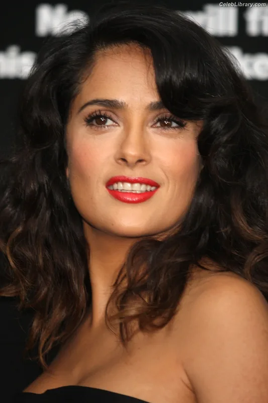 Salma Hayek photo 19 of 3053