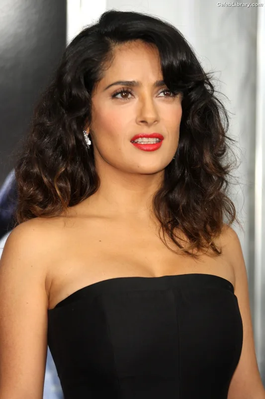 Salma Hayek photo 17 of 3053