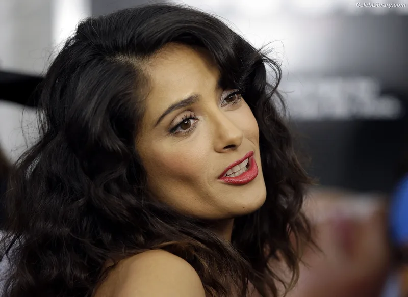 Salma Hayek photo 21 of 3053