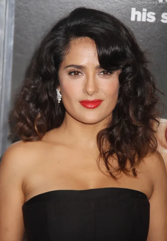 Salma Hayek photo 6 of 3053