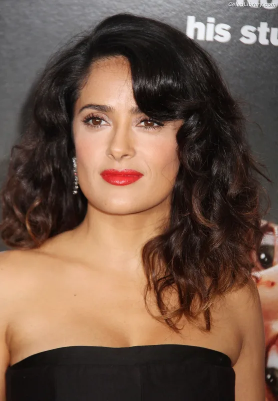 Salma Hayek photo 16 of 3053