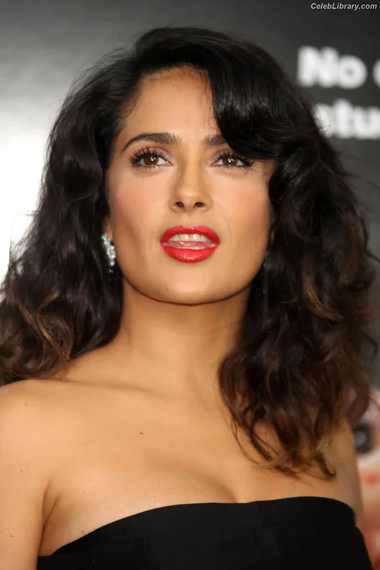 Salma Hayek photo 12 of 3053