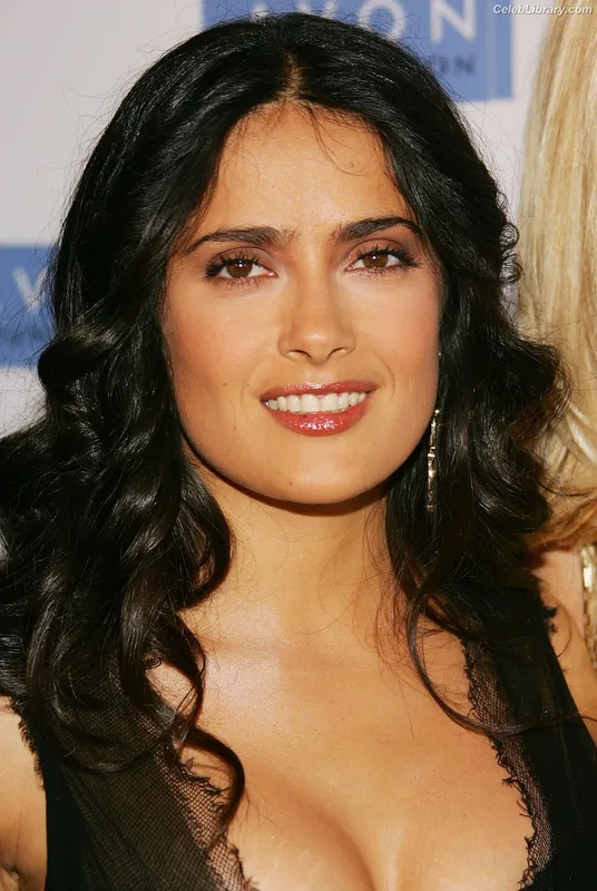 Salma Hayek photo 16 of 3053