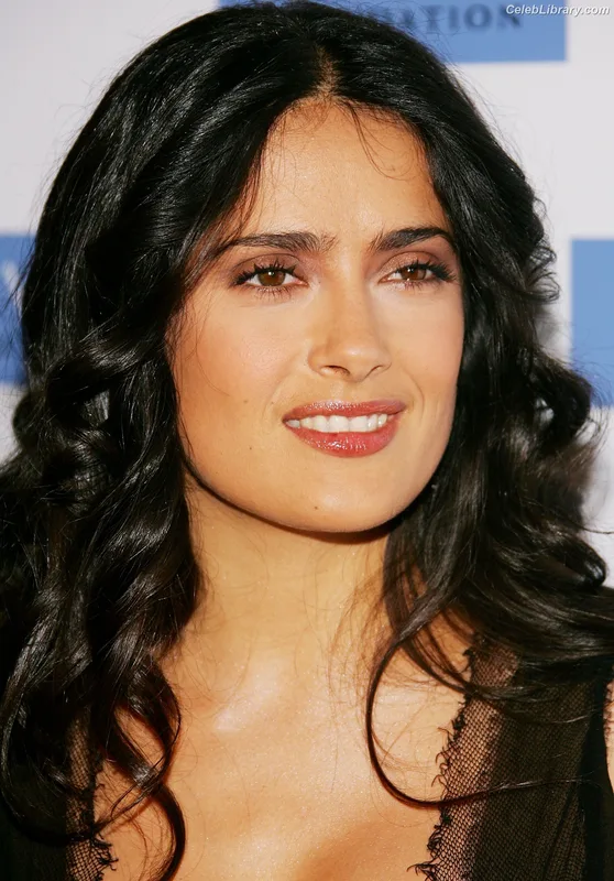 Salma Hayek photo 5 of 3053