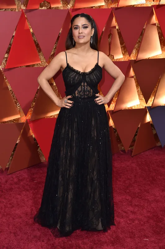 Salma Hayek photo 12 of 3053