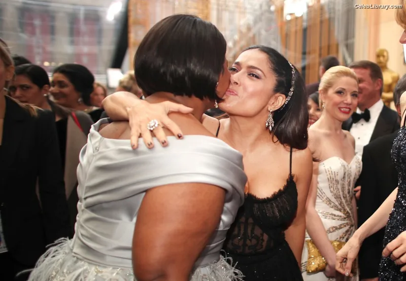 Salma Hayek photo 7 of 3053