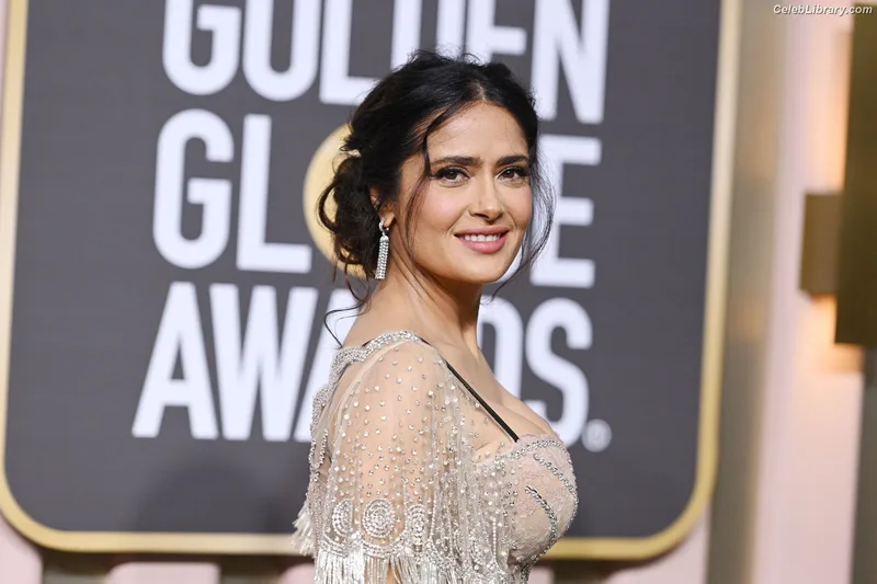 Salma Hayek photo 15 of 3053
