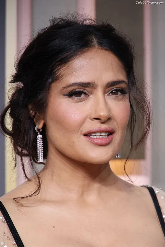 Salma Hayek photo 9 of 3053