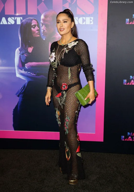 Salma Hayek photo 5 of 3053