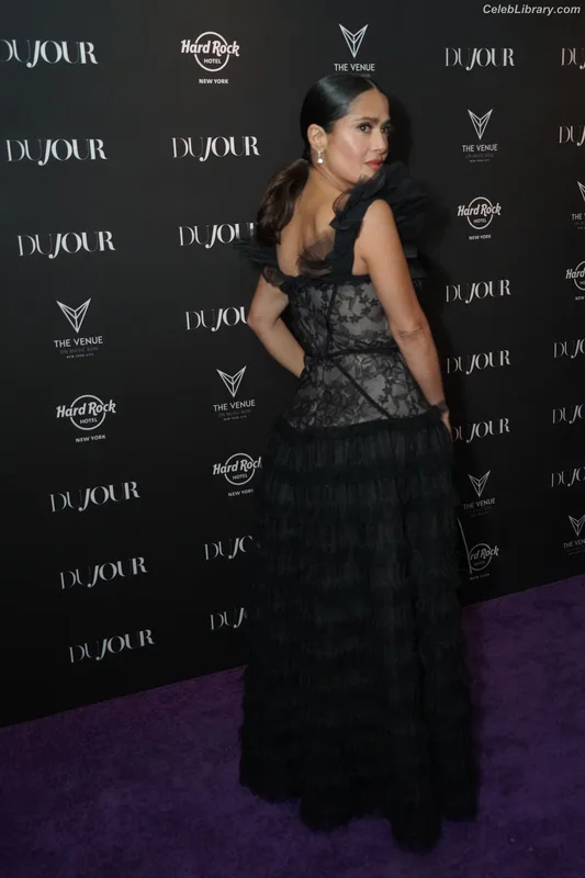 Salma Hayek photo 14 of 3053